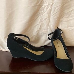 Me too brand, black wedges, size 8.5